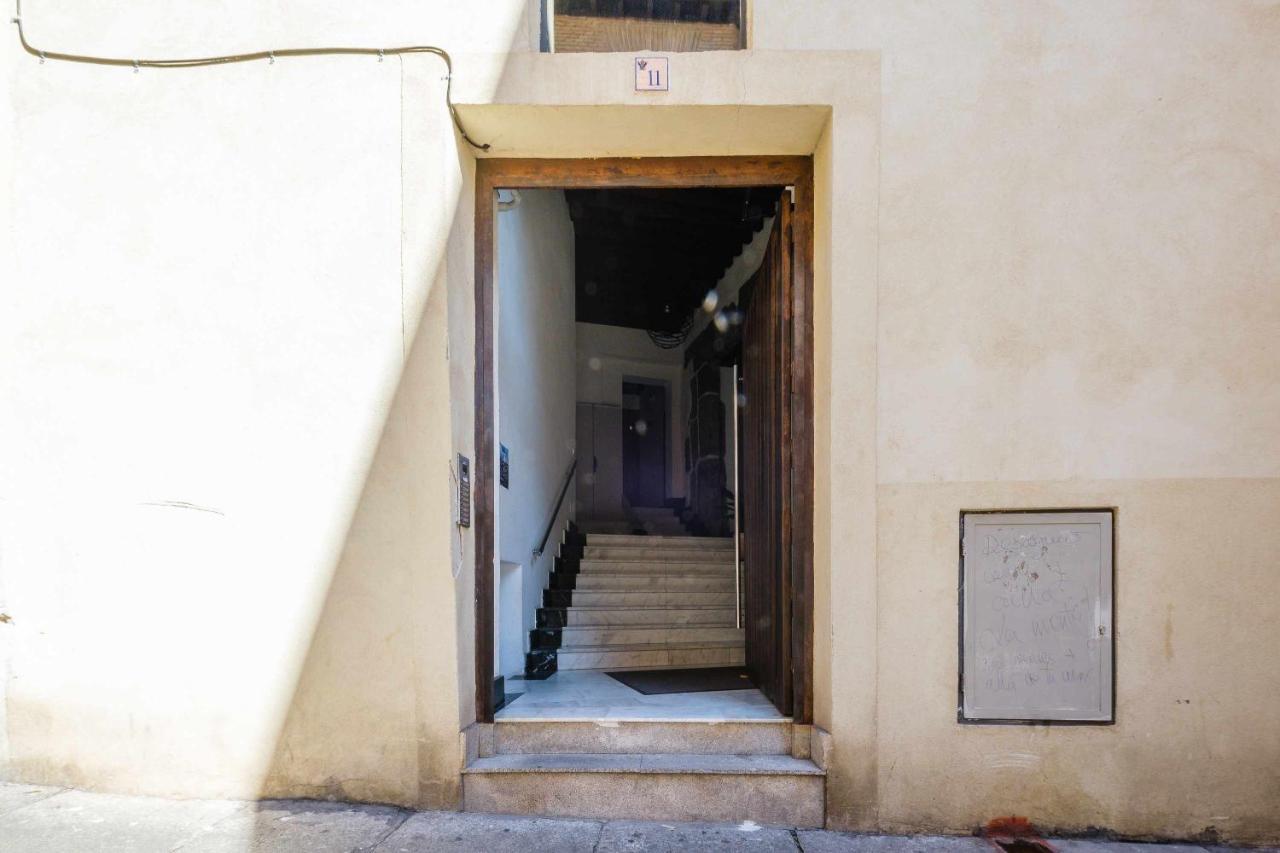 Apartamento Con Patio Junto A La Catedral By Toledo Ap Ngoại thất bức ảnh